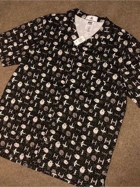 NEW Disney Star Wars Black Short-Sleeve Button-up Shirt Sz L, Vented Back Yoke
